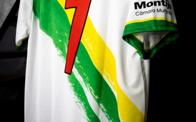Custom teamwear